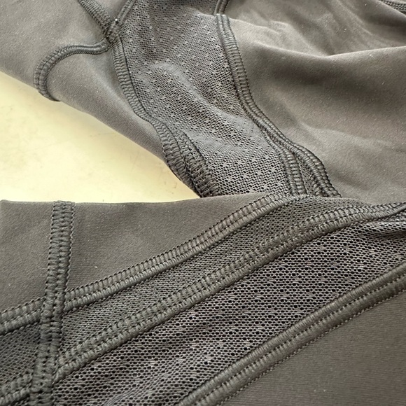 Lululemon cropped legging Sz 8 - Picture 5 of 5